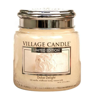 Village Candle Střední vonná svíčka ve skle Dolce Delight 397g - Sametové potěšení